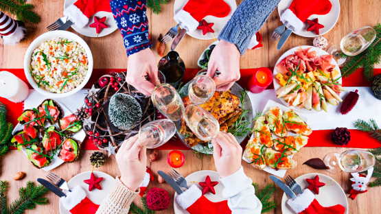 Stanno per arrivare le Festività Natalizie: come prepararsi per restare in linea senza rinunciare a cenoni e festeggiamenti vari